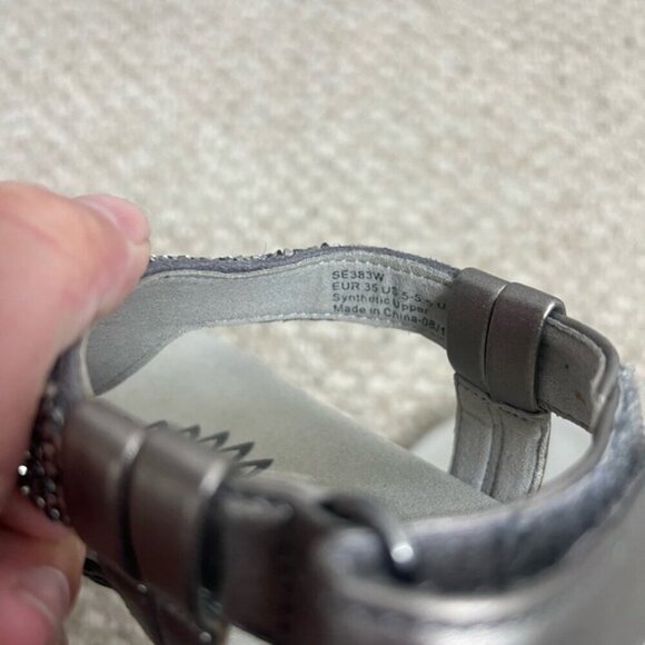 Aetrex® Lindsey Embellished Arch Support Memory Foam Sandal silver gray size 5 - Picture 2 of 11